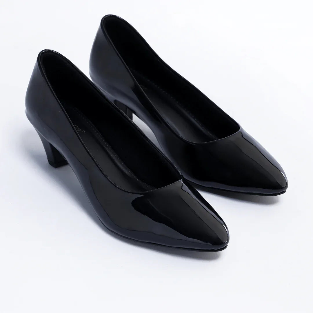 Everyday Elegance Pumps - Glossy Black