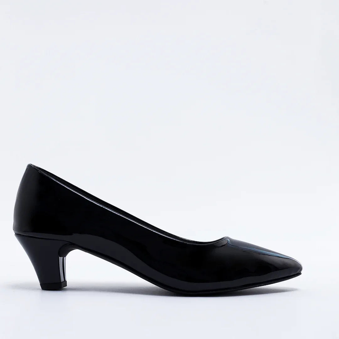 Everyday Elegance Pumps - Glossy Black