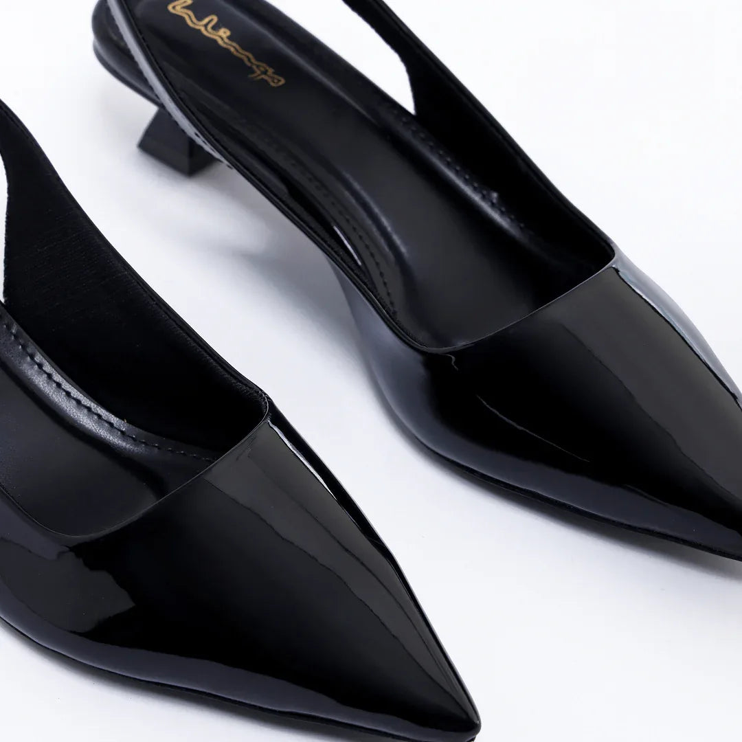 Pointed Classic Pumps - Glossy Black