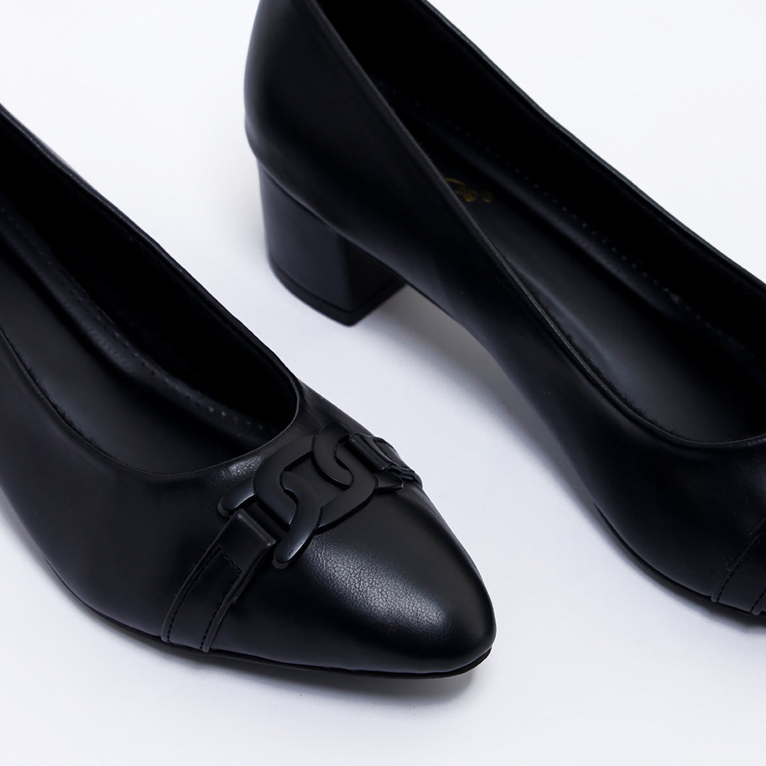 Chain Link Pointed Pumps - Black