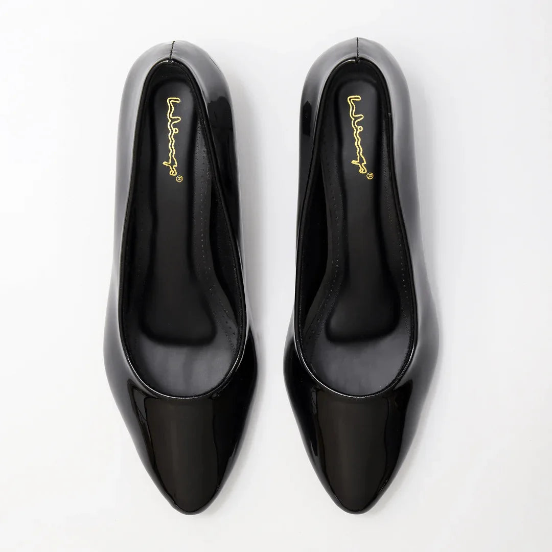 Everyday Elegance Pumps - Glossy Black