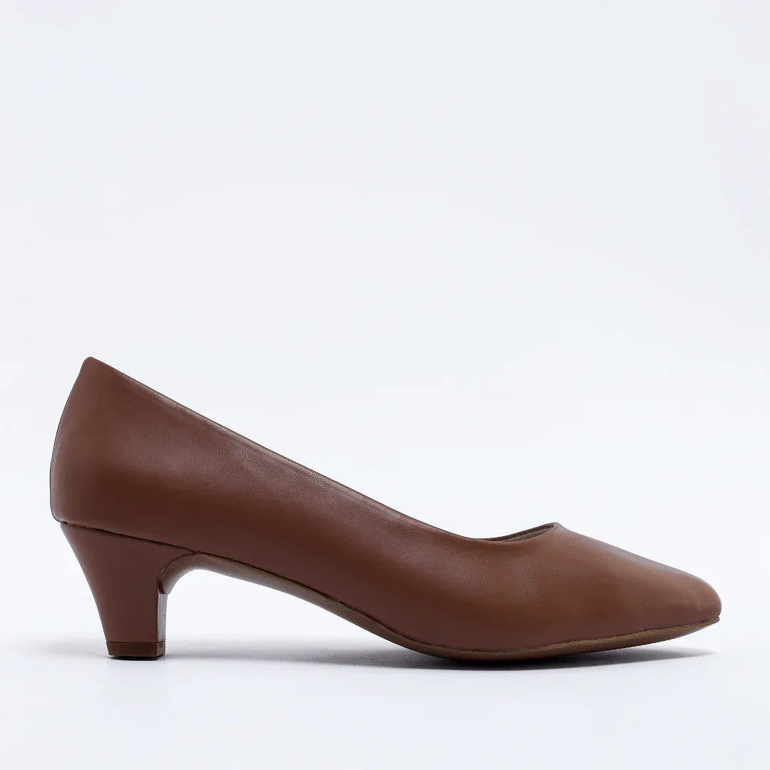Everyday Elegance Pumps - Tan